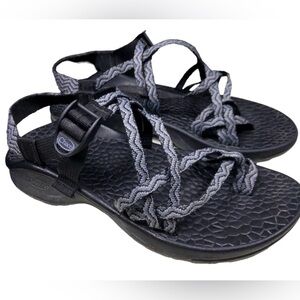 Chaco Updraft Eco Tread Sandals Black
Waves Womens Size 6